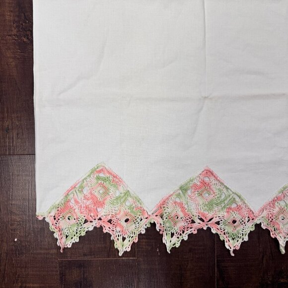 2 Vintage Cotton Cottagecore Pillowcases with Crochet Detail - Set of 2 - Picture 3 of 4